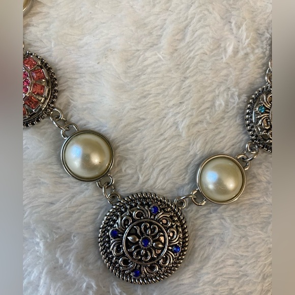 Ginger Snaps Signed Necklace‎ with Crystals Rhinestones & Faux Pearls - Picture 3 of 10